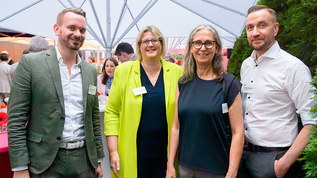 Ute Repschläger, IFK-Vorstandsvorsitzende, Christoph Zamoryn, Leiter Referat Heilmittel GKV-Spitzenverband, Prof. Dr. Clarissa Kurscheid, Geschäftsführerin figus GmbH, Dr. Björn Pfadenhauer, IFK-Geschäftsführer